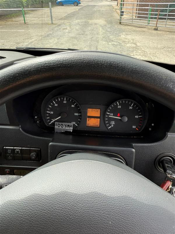 2009 Mercedes 515 cdi Sprinter 16 seater - מיניבוס, כלי רכב מסחרי לנוסעים: תמונה 2 2009 Mercedes 515 cdi Sprinter 16 seater - מיניבוס, כלי רכב מסחרי לנוסעים: תמונה 2