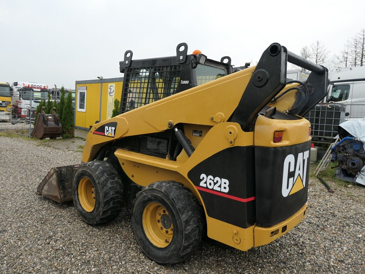 Caterpillar 262 B - מעמיס היגוי החלקה: תמונה 4 Caterpillar 262 B - מעמיס היגוי החלקה: תמונה 4