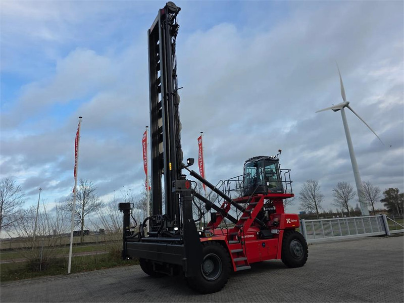 Kalmar DCG90-45ES7 - מפעיל מכולות: תמונה 4 Kalmar DCG90-45ES7 - מפעיל מכולות: תמונה 4