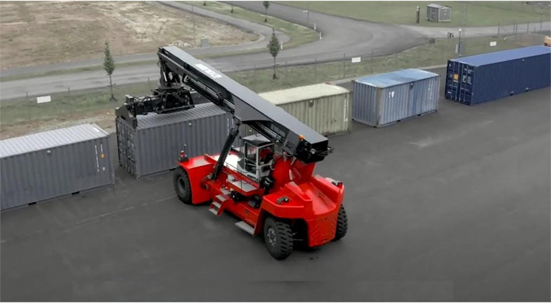 Kalmar DRU450-62S5 - מערים הגעה: תמונה 2 Kalmar DRU450-62S5 - מערים הגעה: תמונה 2