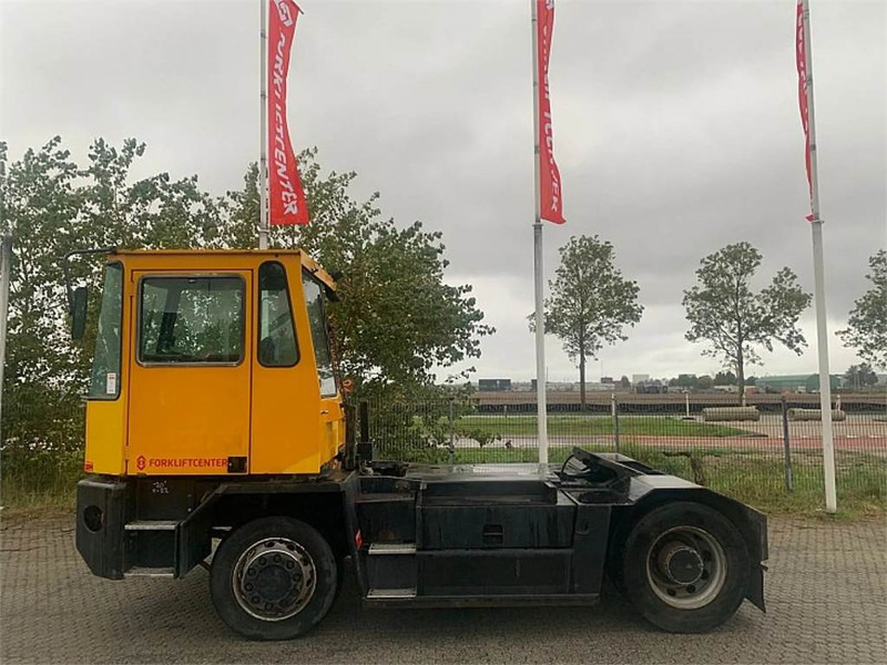 Sisu TRX182A4L2C18 - טרקטור מסוף: תמונה 3 Sisu TRX182A4L2C18 - טרקטור מסוף: תמונה 3
