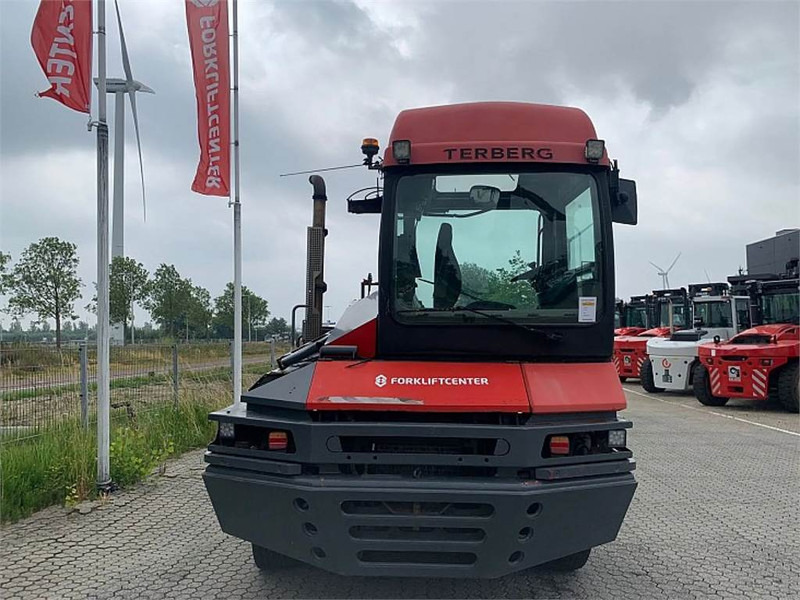 Terberg RT222 4x4 - טרקטור מסוף: תמונה 4 Terberg RT222 4x4 - טרקטור מסוף: תמונה 4