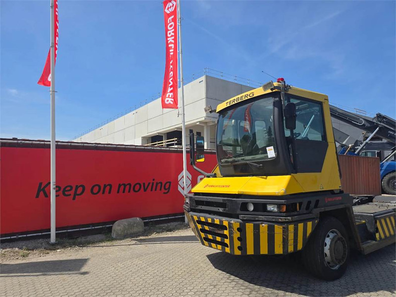 Terberg RT282 4x4 - טרקטור מסוף: תמונה 2 Terberg RT282 4x4 - טרקטור מסוף: תמונה 2