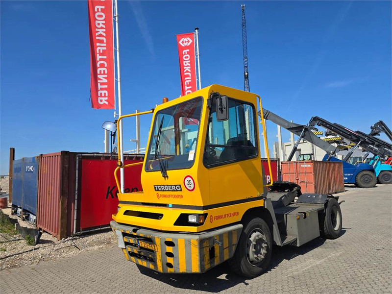 Terberg YT182 - טרקטור מסוף: תמונה 2 Terberg YT182 - טרקטור מסוף: תמונה 2