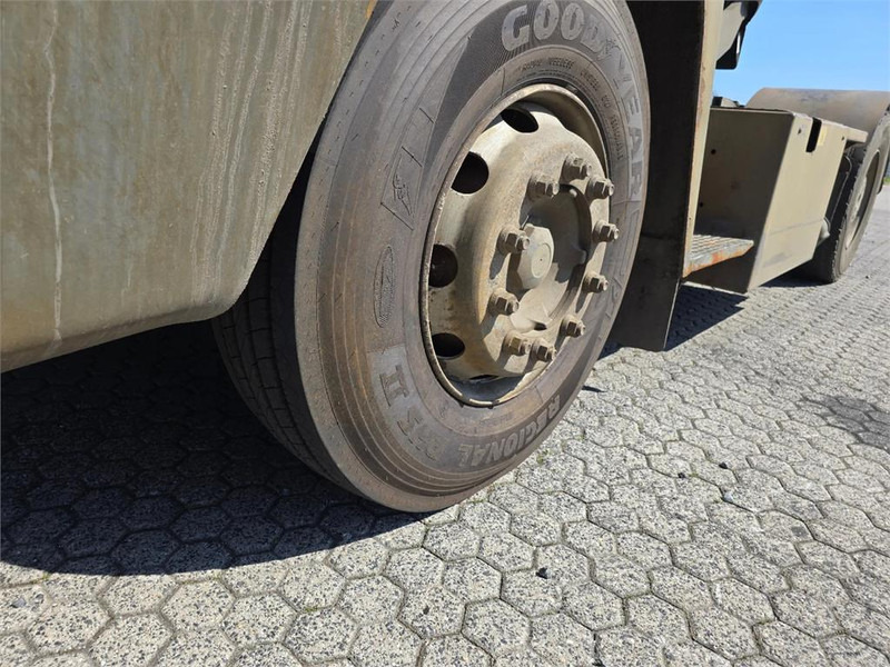 טרקטור מסוף Terberg YT182: תמונה 11