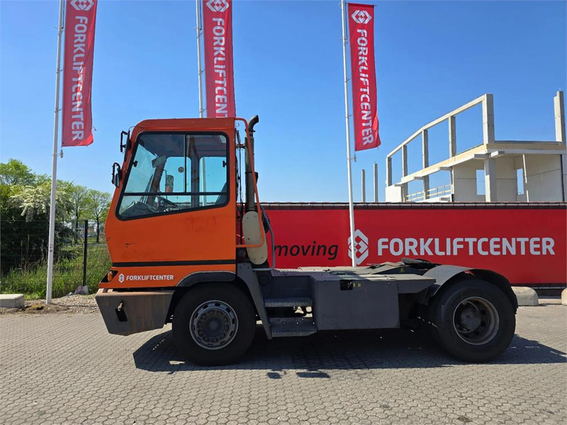 Terberg YT182 - טרקטור מסוף: תמונה 4 Terberg YT182 - טרקטור מסוף: תמונה 4