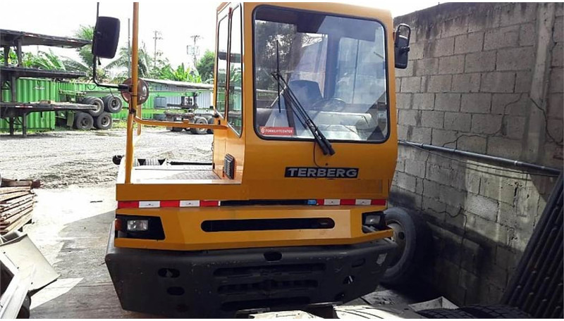 Terberg YT182 - טרקטור מסוף: תמונה 2 Terberg YT182 - טרקטור מסוף: תמונה 2