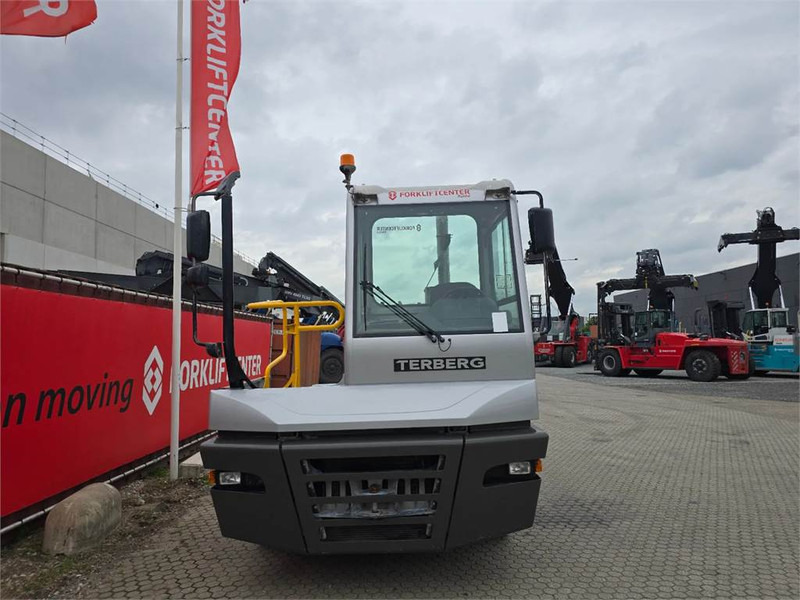 Terberg YT223 - טרקטור מסוף: תמונה 5 Terberg YT223 - טרקטור מסוף: תמונה 5