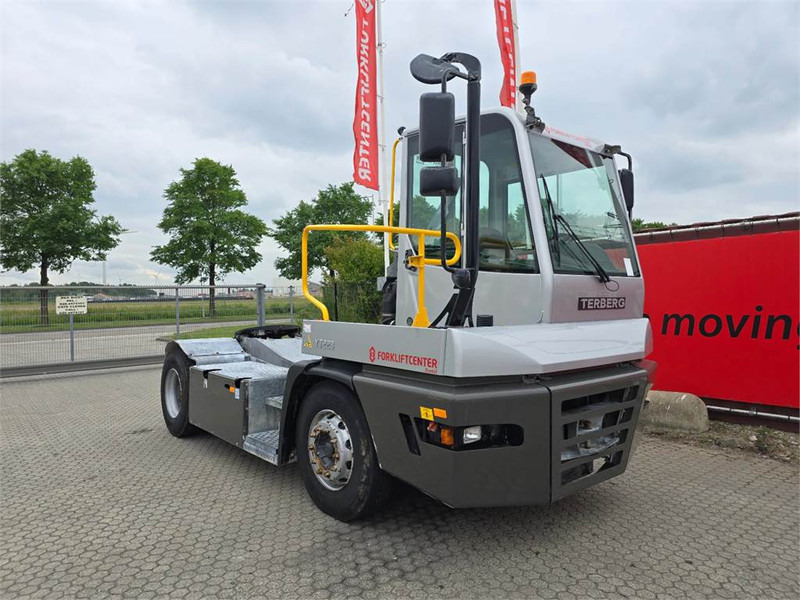 Terberg YT223 - טרקטור מסוף: תמונה 1 Terberg YT223 - טרקטור מסוף: תמונה 1