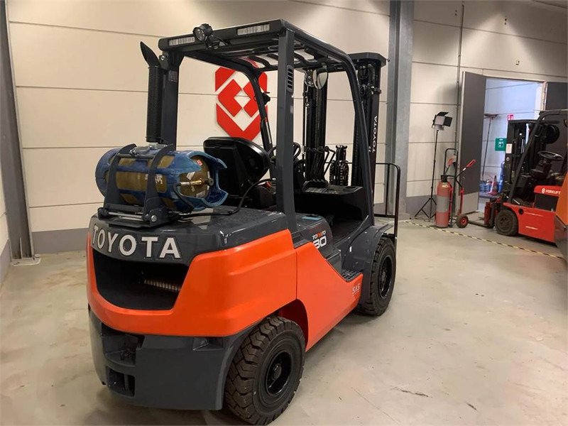 הַחכָּרָה Toyota 02-8FGF30 Toyota 02-8FGF30: תמונה 6