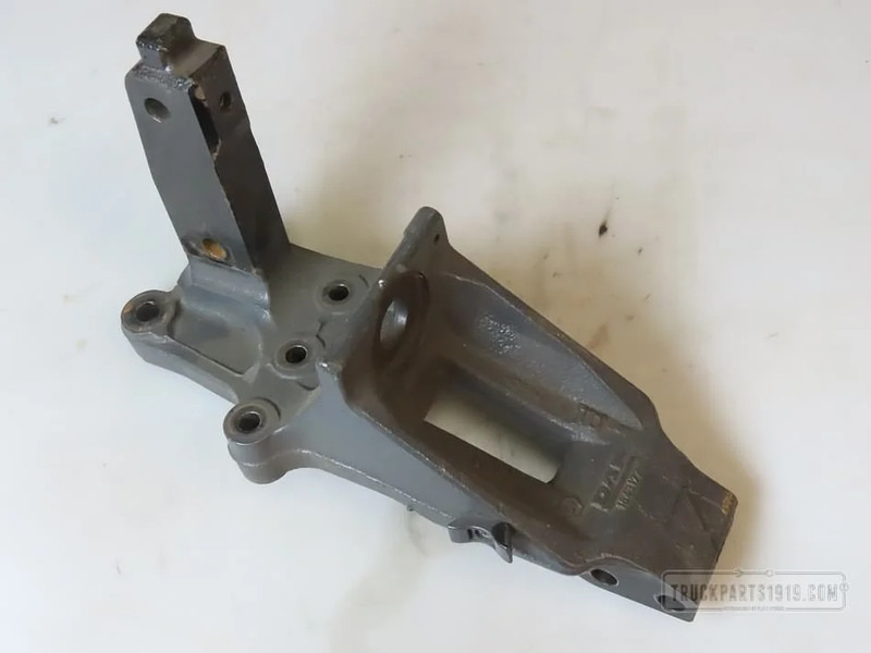 DAF Body & Chassis Parts Cabine steun Re. DAF CF - מתלה תא עבור משאית: תמונה 1 DAF Body & Chassis Parts Cabine steun Re. DAF CF - מתלה תא עבור משאית: תמונה 1