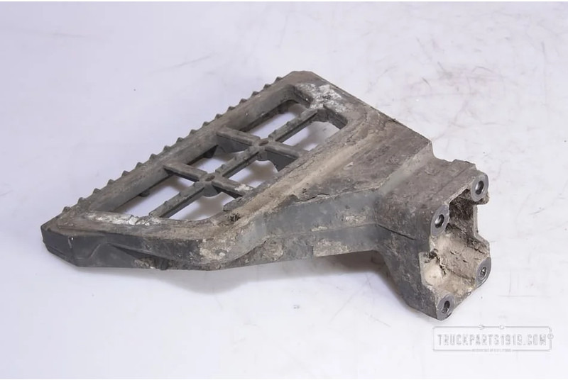 DAF Body & Chassis Parts Opstap steun Li. DAF XF 105 - צעד עבור משאית: תמונה 1 DAF Body & Chassis Parts Opstap steun Li. DAF XF 105 - צעד עבור משאית: תמונה 1