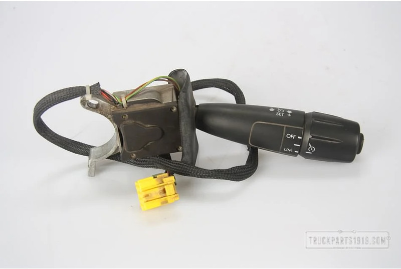 DAF Electrical System Cruisecontrol Schakelaar DAF - מתג עמוד היגוי עבור משאית: תמונה 1 DAF Electrical System Cruisecontrol Schakelaar DAF - מתג עמוד היגוי עבור משאית: תמונה 1