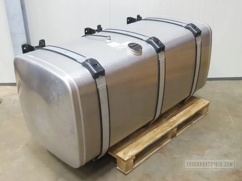 MAN Fuel System Brandstoftank + steunen 710L - מכל דלק עבור משאית: תמונה 1 MAN Fuel System Brandstoftank + steunen 710L - מכל דלק עבור משאית: תמונה 1