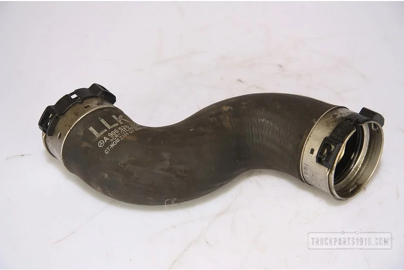 Mercedes-Benz Engines & Parts Intercooler Slang Zwart - טורבו עבור משאית: תמונה 1 Mercedes-Benz Engines & Parts Intercooler Slang Zwart - טורבו עבור משאית: תמונה 1