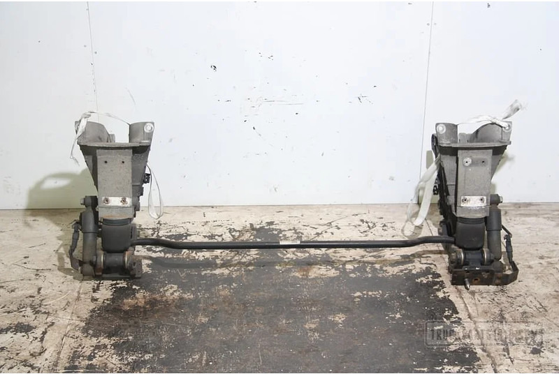 Renault Body & Chassis Parts Cabine stabalisator - מתלה תא עבור משאית: תמונה 1 Renault Body & Chassis Parts Cabine stabalisator - מתלה תא עבור משאית: תמונה 1