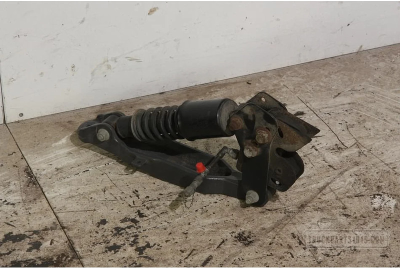 Renault Body & Chassis Parts Cabine vergrendeling LH RENAUL - מתלה תא עבור משאית: תמונה 1 Renault Body & Chassis Parts Cabine vergrendeling LH RENAUL - מתלה תא עבור משאית: תמונה 1