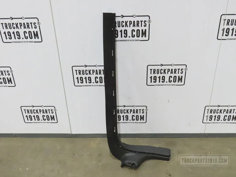 Scania 2126891 Paneel A-stijl Re. Scania - תא ופנים הרכב עבור משאית: תמונה 1 Scania 2126891 Paneel A-stijl Re. Scania - תא ופנים הרכב עבור משאית: תמונה 1