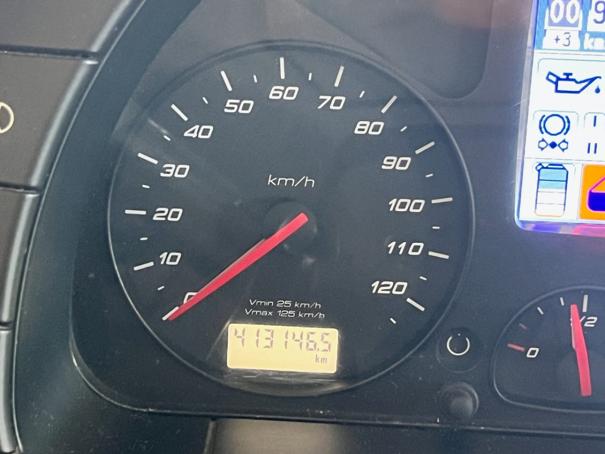 IVECO 260S42 Stralis - משאית תיבה: תמונה 5 IVECO 260S42 Stralis - משאית תיבה: תמונה 5