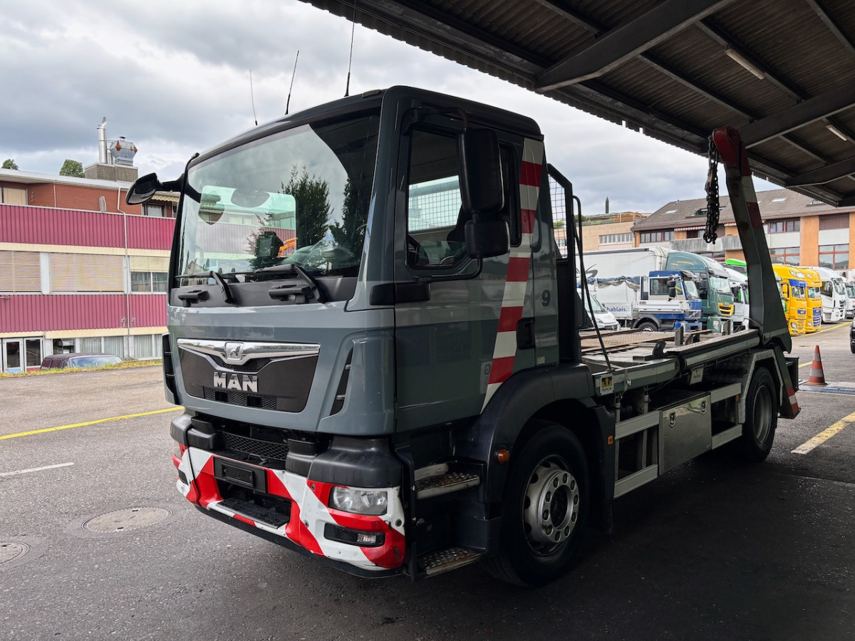 משאית דילוג העמסה MAN TGM 18.340: תמונה 16