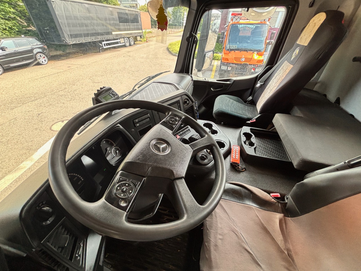 MERCEDES 3243 - משאית מערבלת בטון: תמונה 5 MERCEDES 3243 - משאית מערבלת בטון: תמונה 5