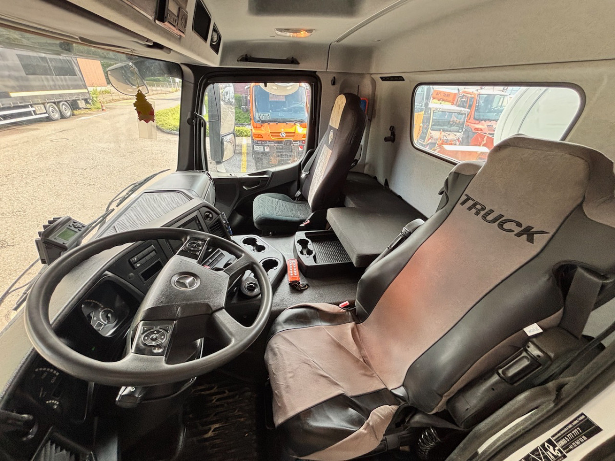 MERCEDES 3243 - משאית מערבלת בטון: תמונה 4 MERCEDES 3243 - משאית מערבלת בטון: תמונה 4