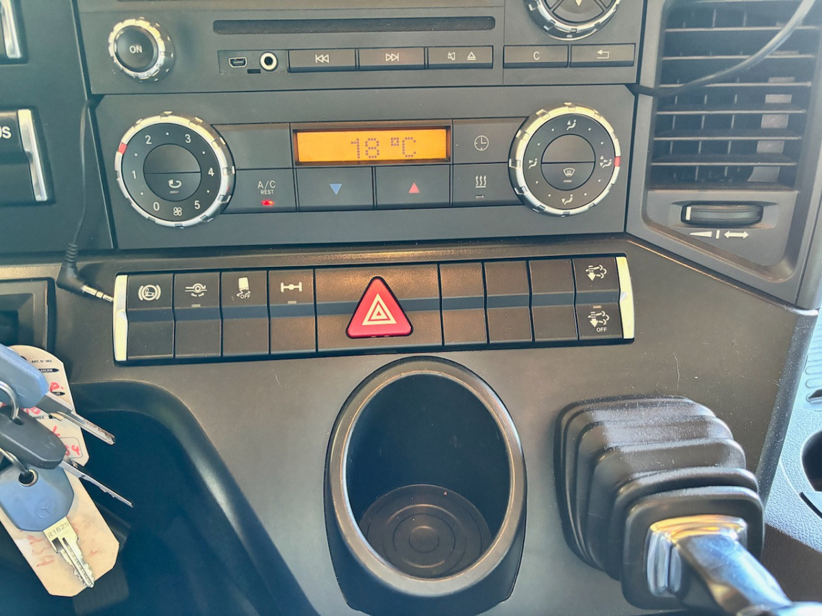 משאית תיבה MERCEDES Actros 1848: תמונה 13