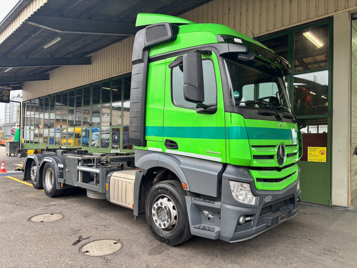 MERCEDES Actros 2543 6x2 Container Transport - מוביל מכולות/ משאית החלפת גוף: תמונה 1 MERCEDES Actros 2543 6x2 Container Transport - מוביל מכולות/ משאית החלפת גוף: תמונה 1
