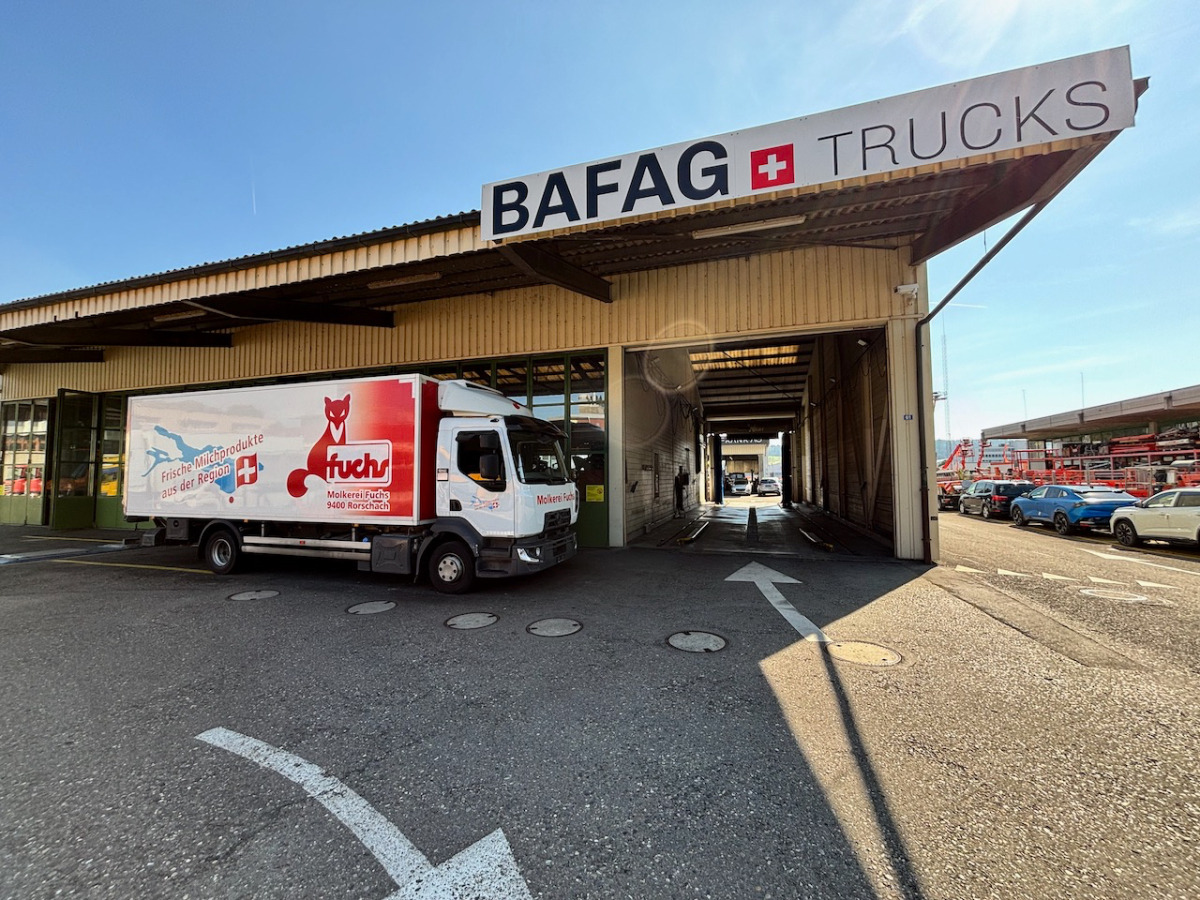 RENAULT D12.240 - משאית קירור: תמונה 2 RENAULT D12.240 - משאית קירור: תמונה 2