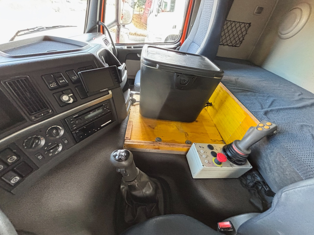 VOLVO FM 400 - משאית דילוג העמסה: תמונה 5 VOLVO FM 400 - משאית דילוג העמסה: תמונה 5