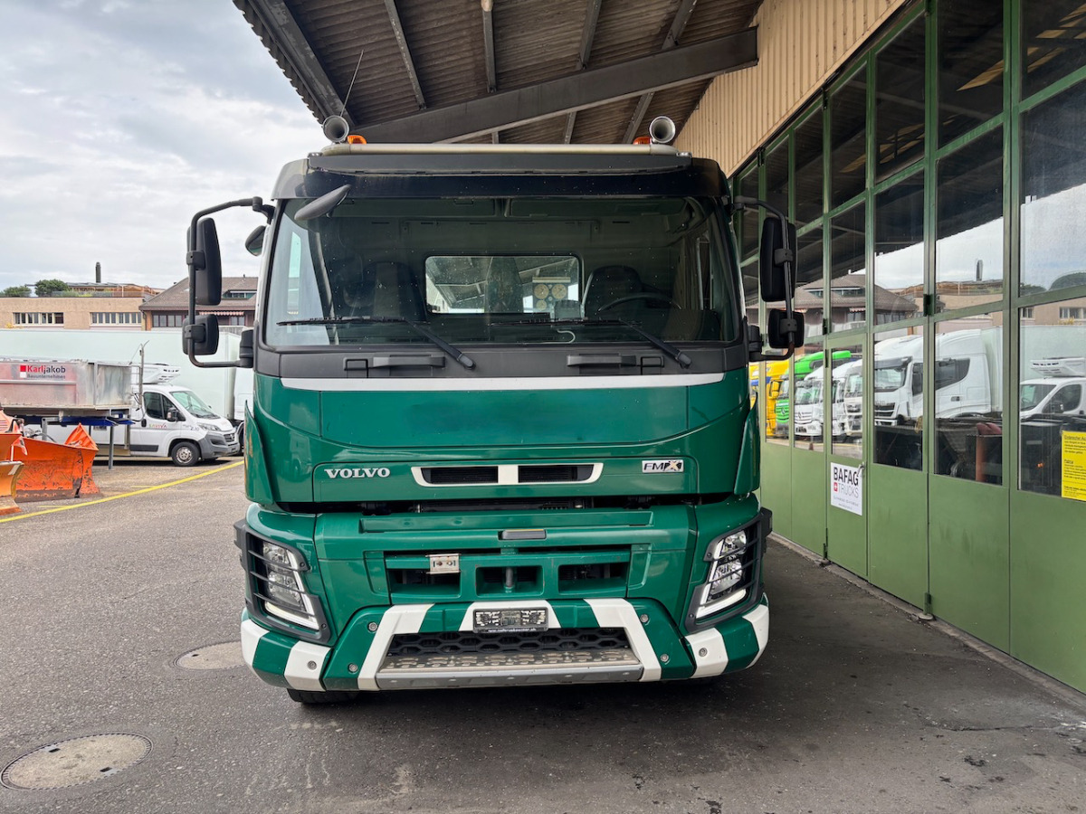 VOLVO FMX-500 8x4R - משאית הרמת וו: תמונה 3 VOLVO FMX-500 8x4R - משאית הרמת וו: תמונה 3