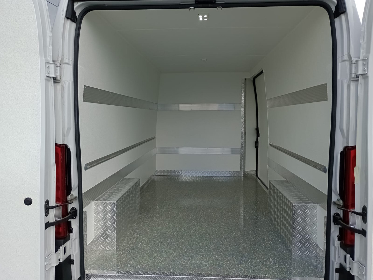 Fiat Ducato 140 L3H2 Kühlkasten - כלי רכב מסחרי לקירור: תמונה 1 Fiat Ducato 140 L3H2 Kühlkasten - כלי רכב מסחרי לקירור: תמונה 1