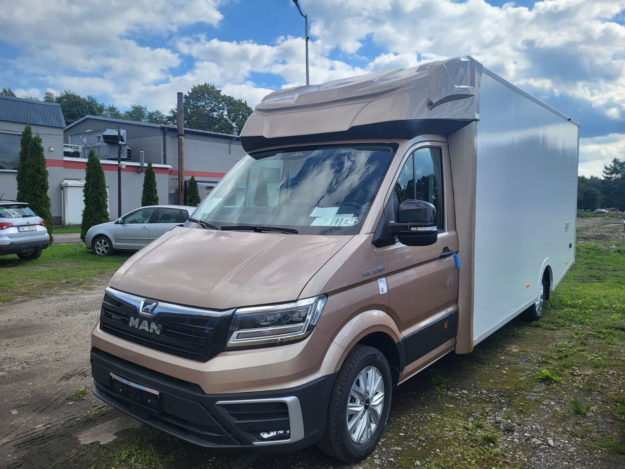 MAN TGE 3.180 Koffer mit Schlafbett - כלי רכב מסחרי עם תיבה, כלי רכב מסחרי קומבי: תמונה 1 MAN TGE 3.180 Koffer mit Schlafbett - כלי רכב מסחרי עם תיבה, כלי רכב מסחרי קומבי: תמונה 1