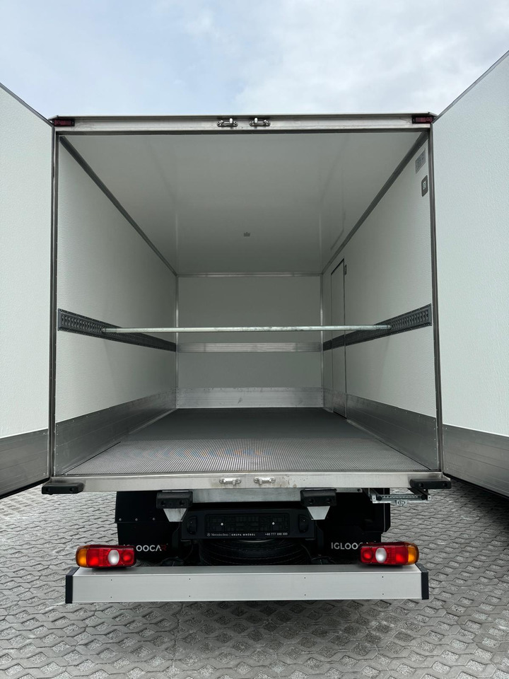 Mitsubishi Canter FUSO 70C18 Isotherm Koffer - משאית איזותרמית: תמונה 1 Mitsubishi Canter FUSO 70C18 Isotherm Koffer - משאית איזותרמית: תמונה 1