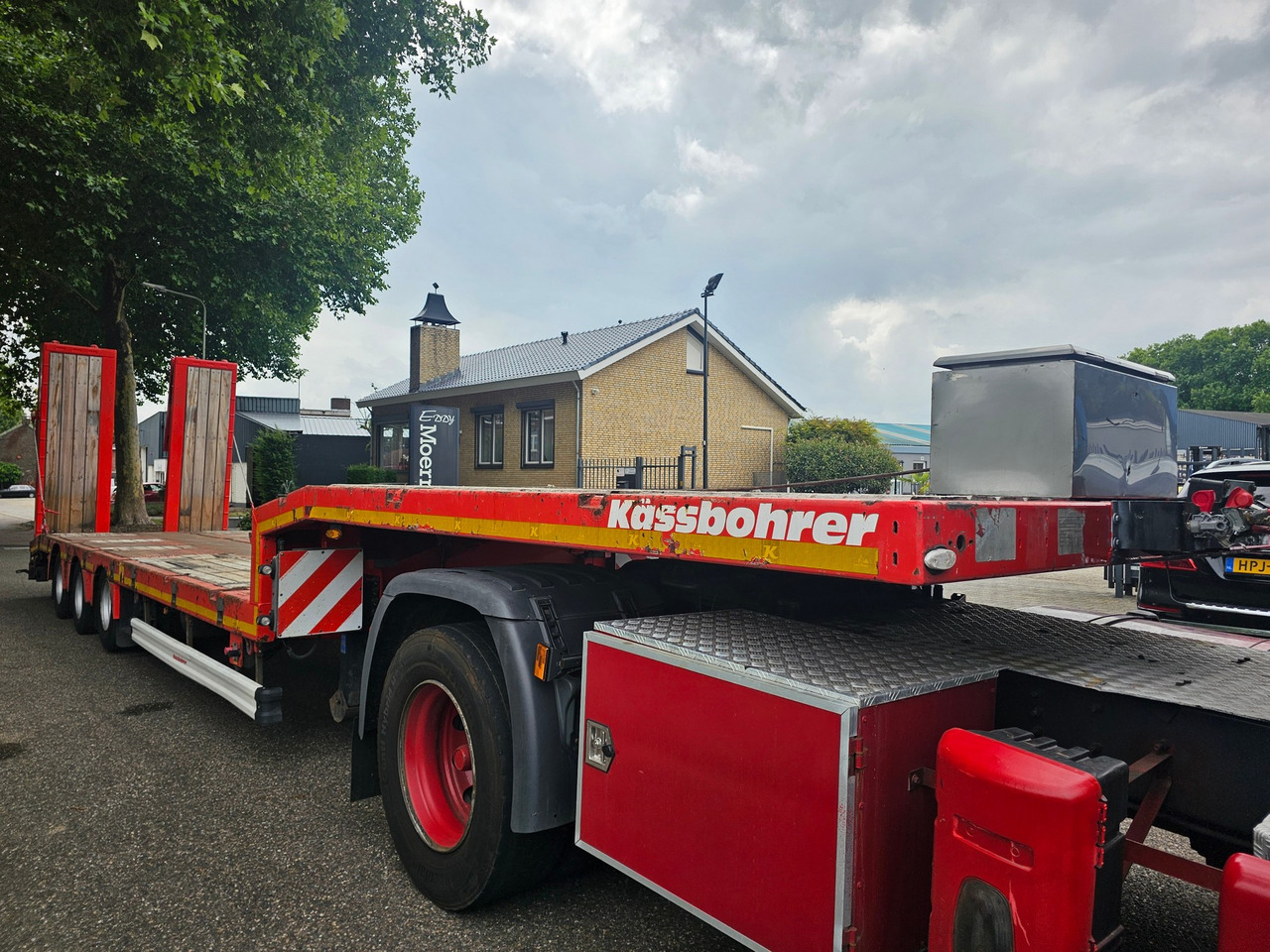 Kässbohrer LB3E With Hydraulic Flip Ramps - סמיטריילר עם מטען נמוך: תמונה 3 Kässbohrer LB3E With Hydraulic Flip Ramps - סמיטריילר עם מטען נמוך: תמונה 3