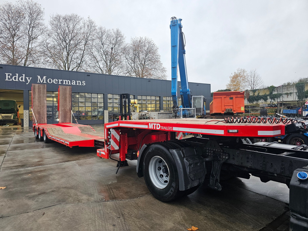 MTD K With Hydraulic Flip Ramps - סמיטריילר עם מטען נמוך: תמונה 3 MTD K With Hydraulic Flip Ramps - סמיטריילר עם מטען נמוך: תמונה 3