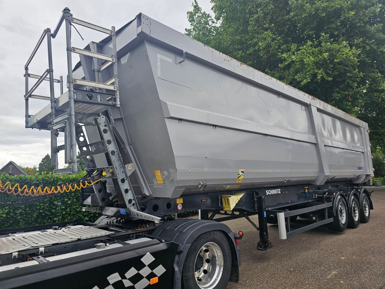 Schmitz SGF-S3 Scraptipper 55 M3 - סמיטריילר עם מזהיר: תמונה 5 Schmitz SGF-S3 Scraptipper 55 M3 - סמיטריילר עם מזהיר: תמונה 5