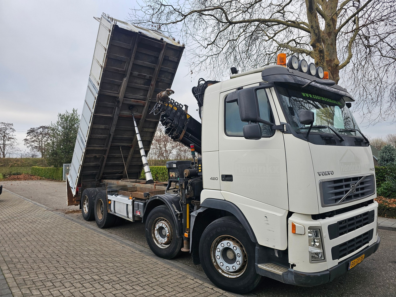 Volvo FH 420 8x4 - משאית מנוף: תמונה 3 Volvo FH 420 8x4 - משאית מנוף: תמונה 3