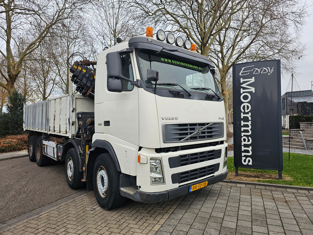 Volvo FH 420 8x4 - משאית מנוף: תמונה 1 Volvo FH 420 8x4 - משאית מנוף: תמונה 1
