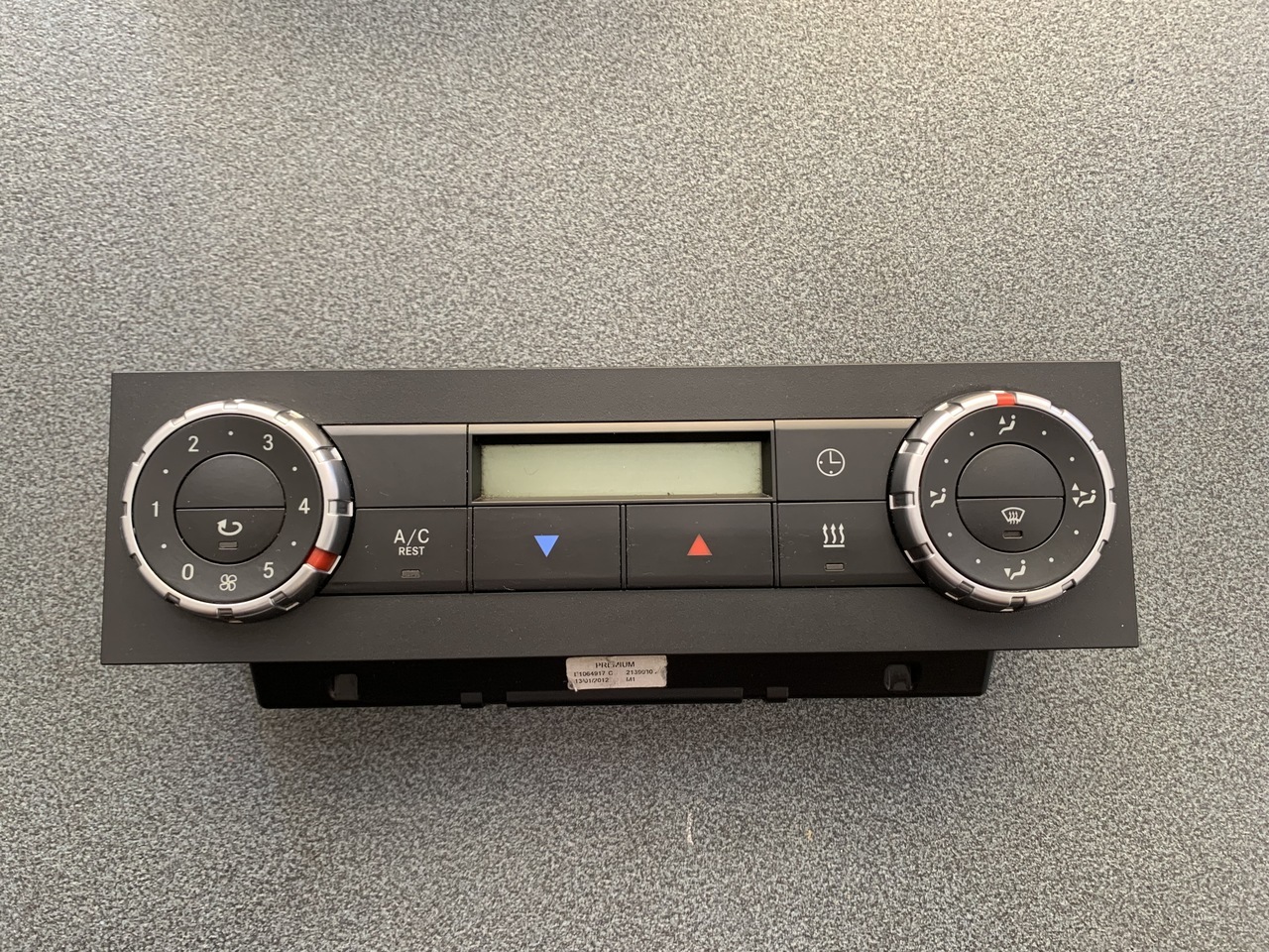 CONTROL UNIT HEATING ACTROS MP4 - חימום/ אוורור עבור משאית: תמונה 1 CONTROL UNIT HEATING ACTROS MP4 - חימום/ אוורור עבור משאית: תמונה 1