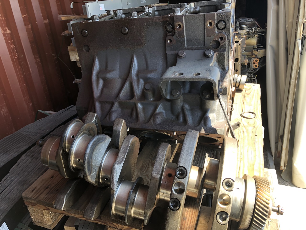 CRANKCASE-CRANKSHAFT ACTROS EURO2-3-4-5 - בלוק צילינדר עבור משאית: תמונה 2 CRANKCASE-CRANKSHAFT ACTROS EURO2-3-4-5 - בלוק צילינדר עבור משאית: תמונה 2
