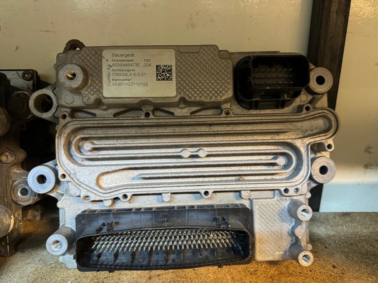 ECU עבור משאית ENGINE CONTROL UNIT(CONTROL MODULE MCM 2) OM471LA,OM470LA,OM934LA EURO 5-6: תמונה 24