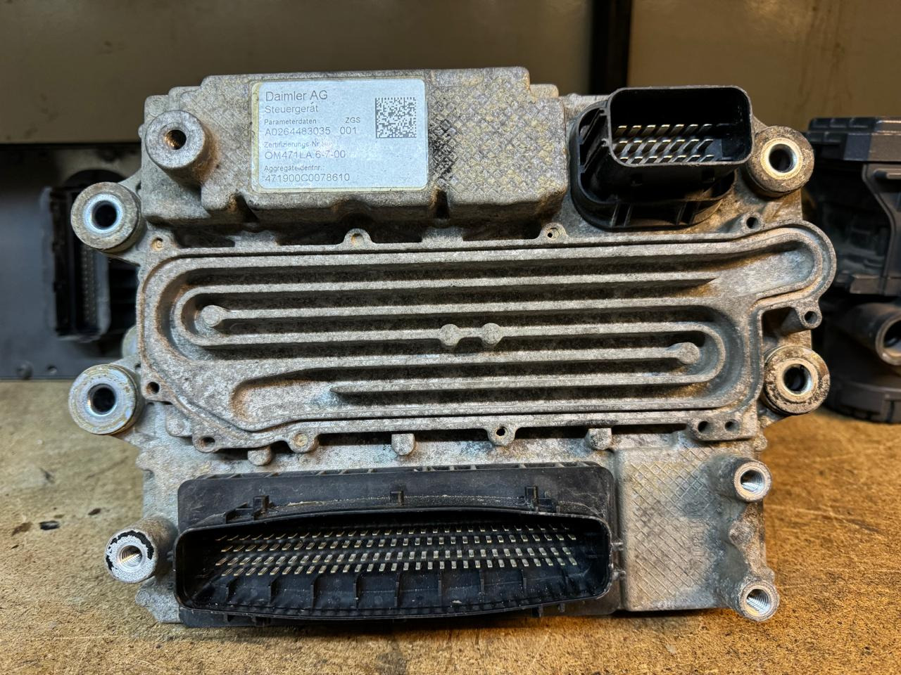 ECU עבור משאית ENGINE CONTROL UNIT(CONTROL MODULE MCM 2) OM471LA,OM470LA,OM934LA EURO 5-6: תמונה 9