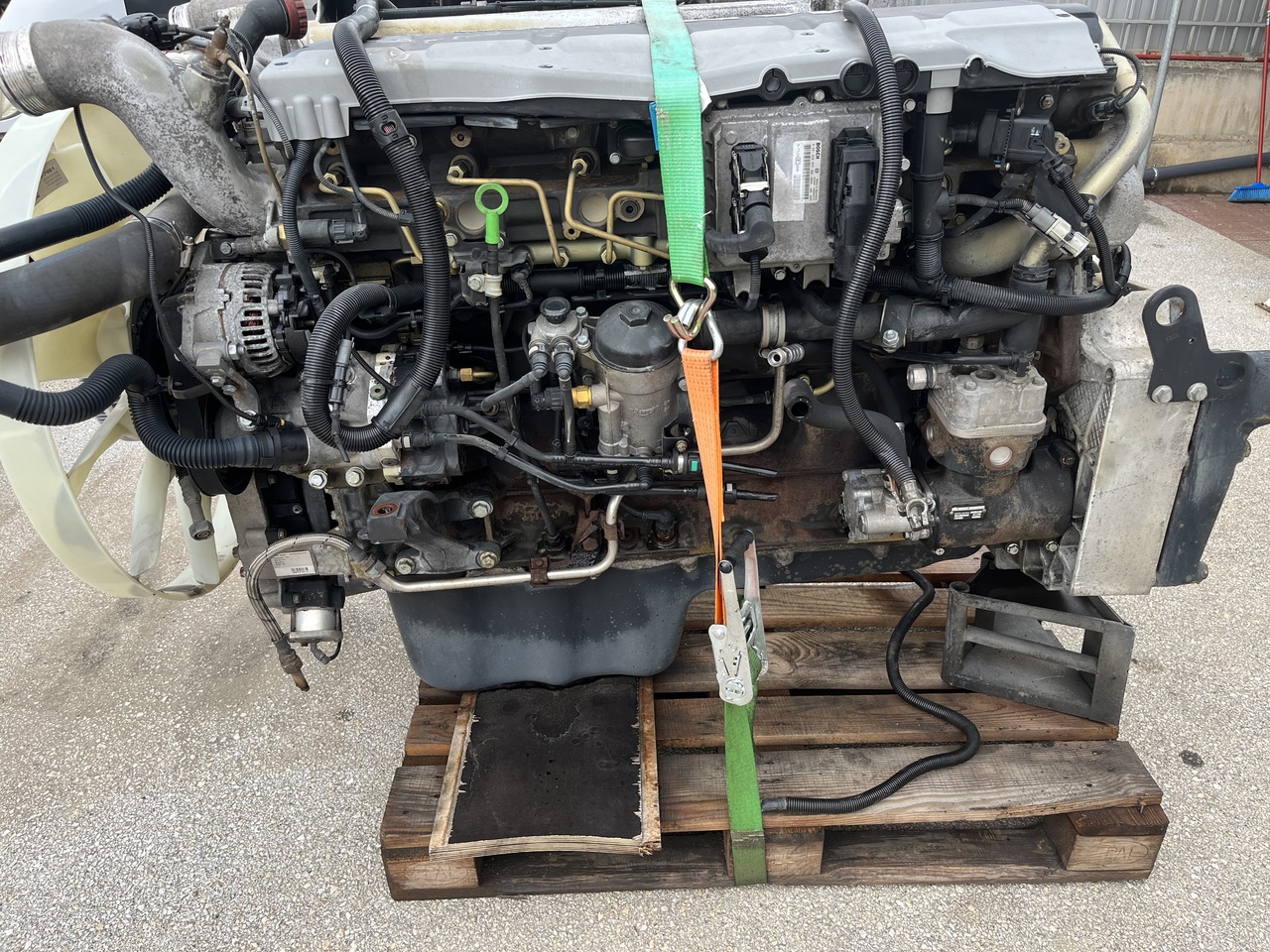 ENGINE MAN TGA D2066 LF01 430PS EURO 3 WITH PRETARDER - מנוע וחלקים עבור משאית: תמונה 2 ENGINE MAN TGA D2066 LF01 430PS EURO 3 WITH PRETARDER - מנוע וחלקים עבור משאית: תמונה 2