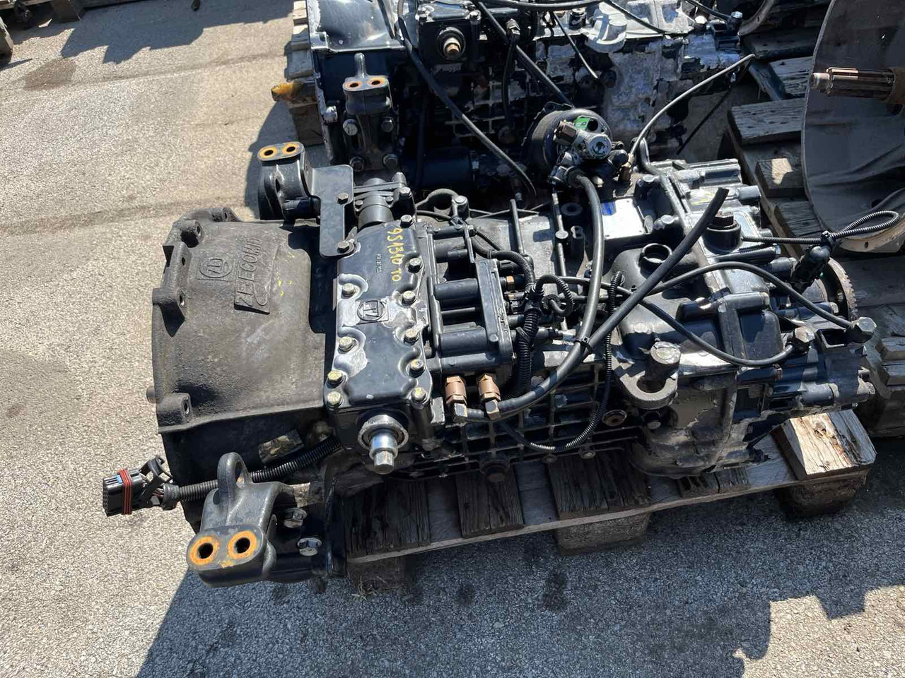 GEARBOX MAN ZF 9S1310 - תיבת הילוכים וחלקים עבור משאית: תמונה 2 GEARBOX MAN ZF 9S1310 - תיבת הילוכים וחלקים עבור משאית: תמונה 2