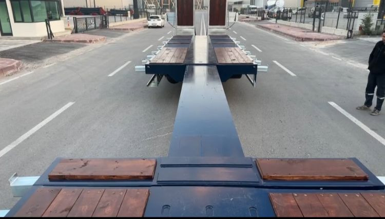 EMIRSAN 2024 - סמיטריילר עם מטען נמוך: תמונה 1 EMIRSAN 2024 - סמיטריילר עם מטען נמוך: תמונה 1