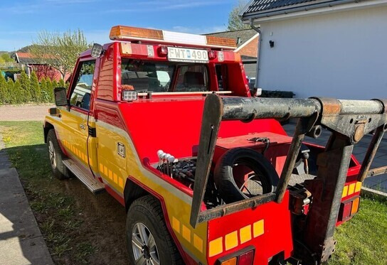 Toyota LAND CRUISER 70 P 4WD - משאית גרירה: תמונה 2 Toyota LAND CRUISER 70 P 4WD - משאית גרירה: תמונה 2