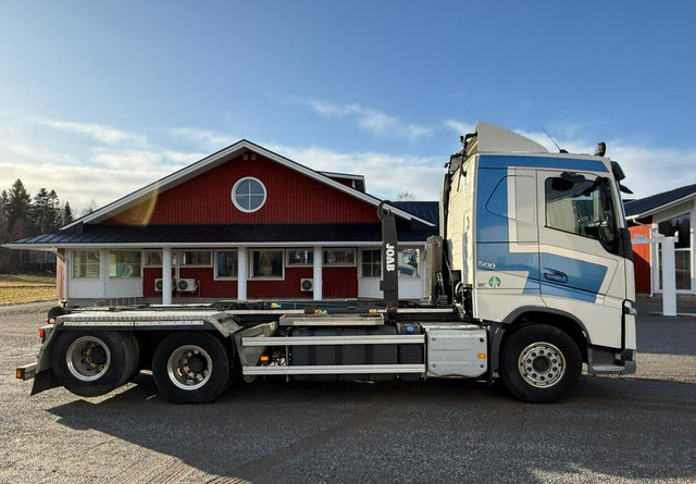 Volvo FH500 koukkuauto vain 493 tkm - משאית הרמת וו: תמונה 4 Volvo FH500 koukkuauto vain 493 tkm - משאית הרמת וו: תמונה 4