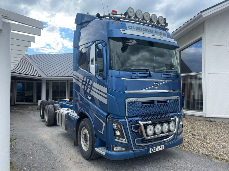 Volvo FH750 - משאית עם שלדת תא: תמונה 3 Volvo FH750 - משאית עם שלדת תא: תמונה 3