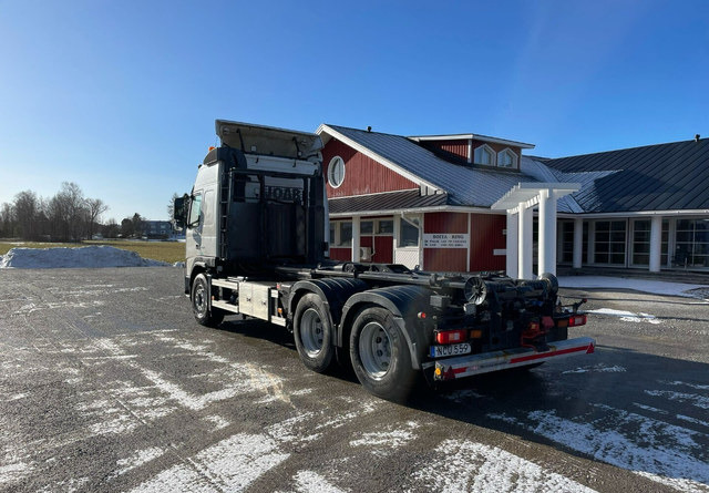 Volvo FM460 6X4 KOUKKUAUTO - משאית הרמת וו: תמונה 2 Volvo FM460 6X4 KOUKKUAUTO - משאית הרמת וו: תמונה 2